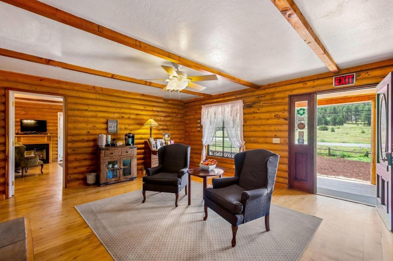 Quarter Horse Inn & Lodge Williams Luaran gambar