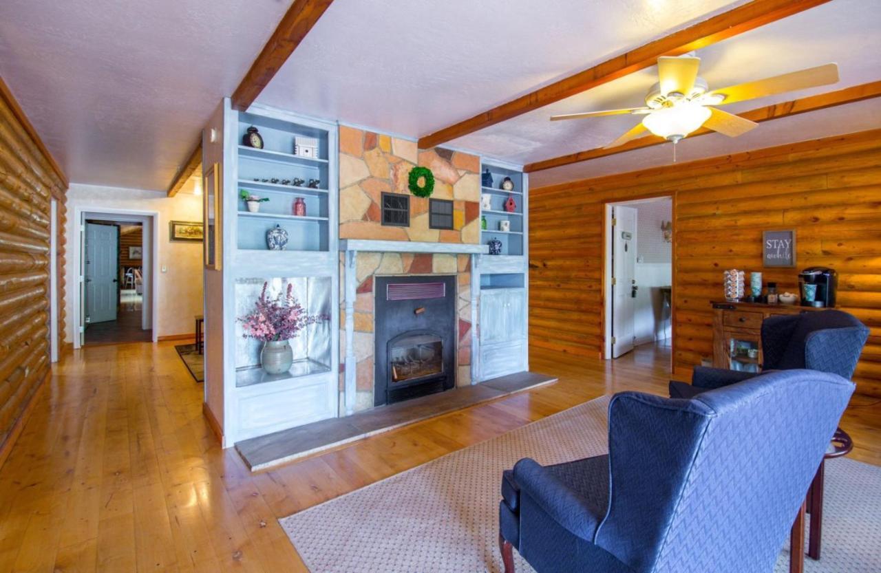 Quarter Horse Inn & Lodge Williams Luaran gambar